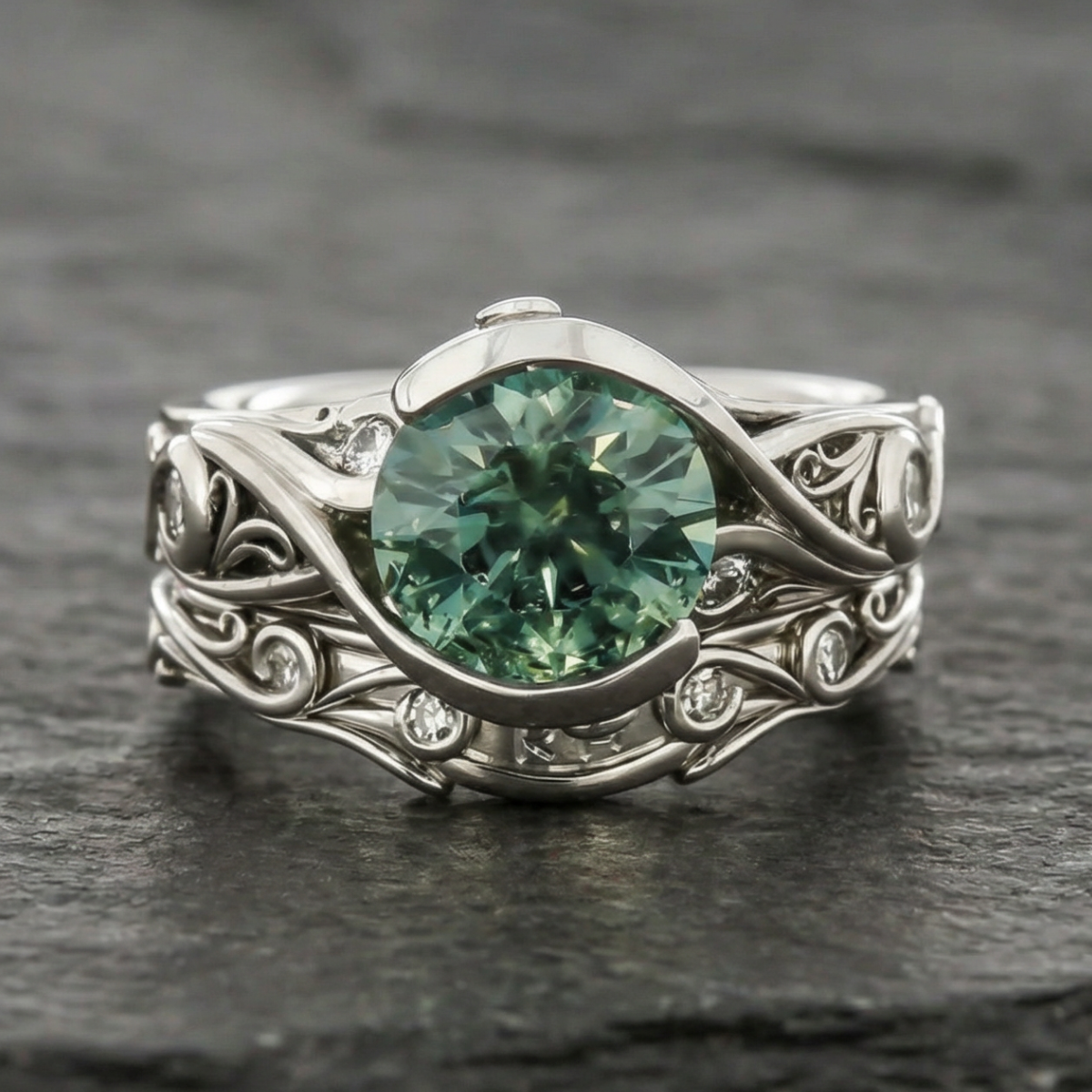 Rounded Green Zirconia Nature Silver Ring