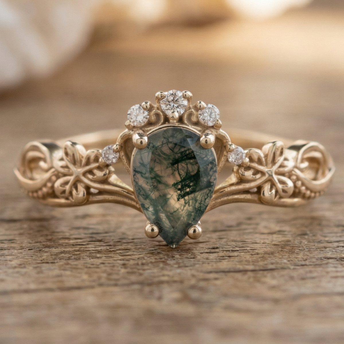 Drop Moss Agate Elegant Gold Ring