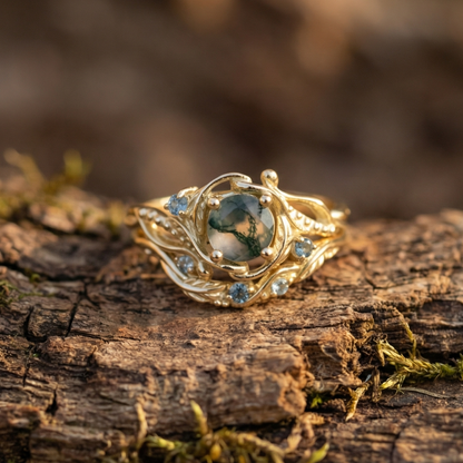 Rounded Moss Agate Nature Stone Golden Ring