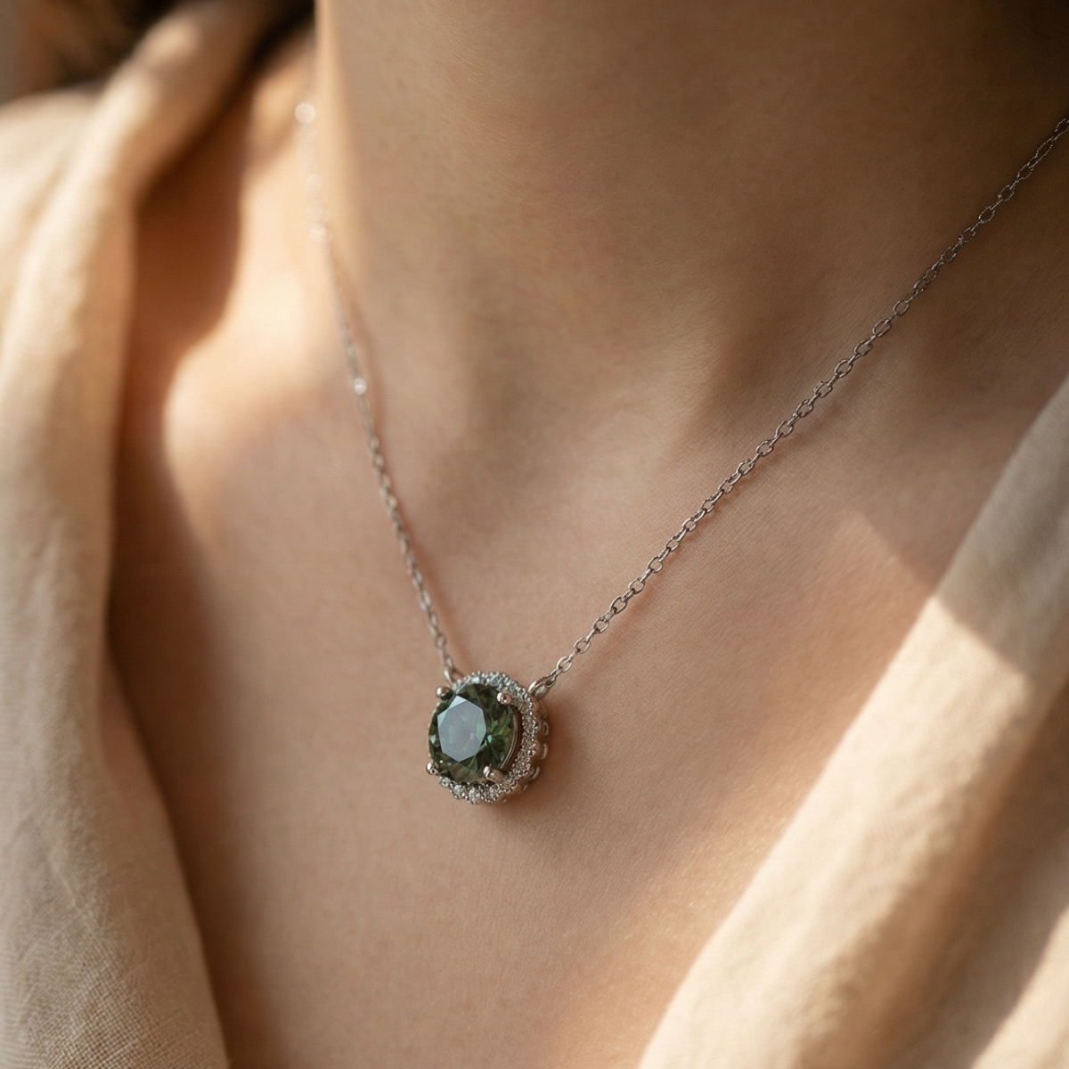 Moss Agate Geometric Round Necklace