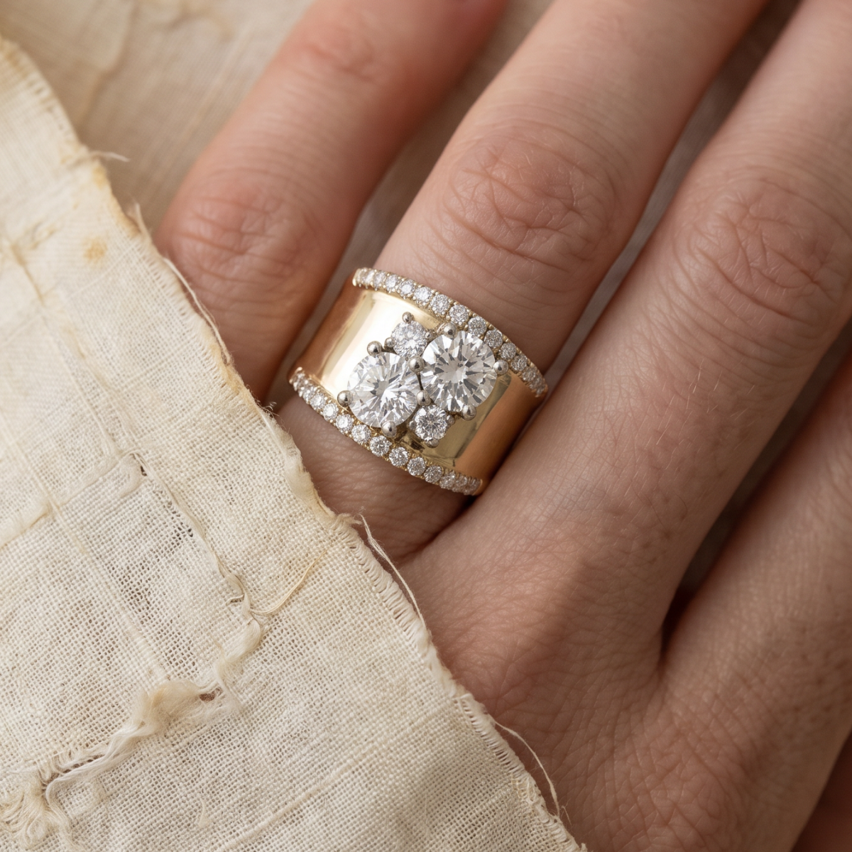 Vintage Golden Bright Zirconia Ring