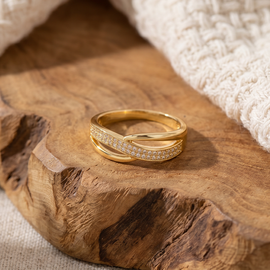 Catherine – Classic zirconia & gold ring